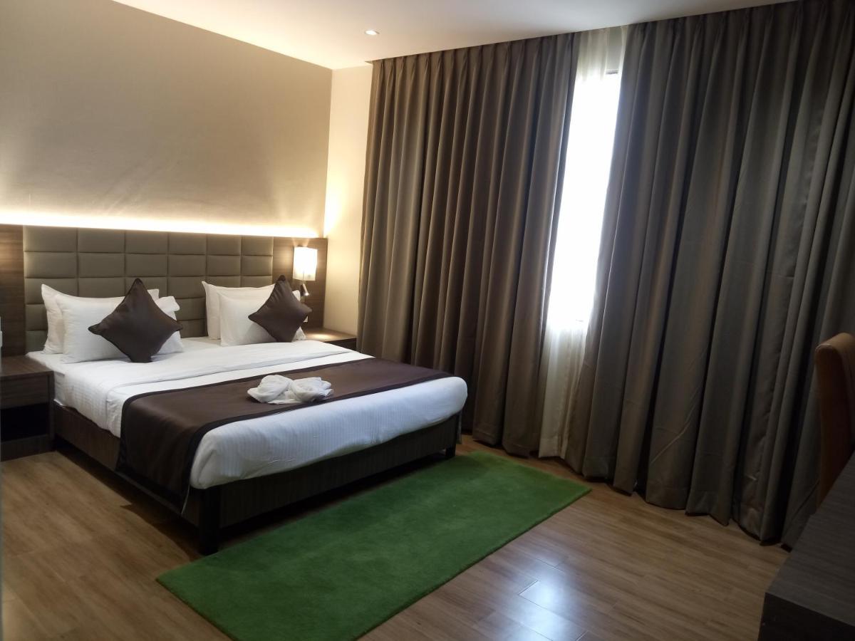 Lynq Aero Hotel Calcutta Eksteriør billede
