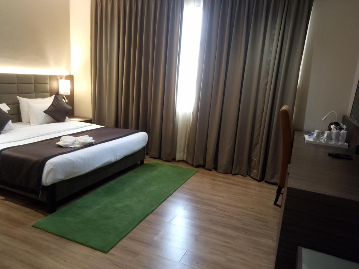 Lynq Aero Hotel Calcutta Eksteriør billede